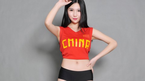 男篮宝贝靓丽助阵 期盼中国男篮再创辉煌
